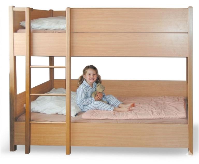 Kind im Doppelstock Bett, 10.3.2026